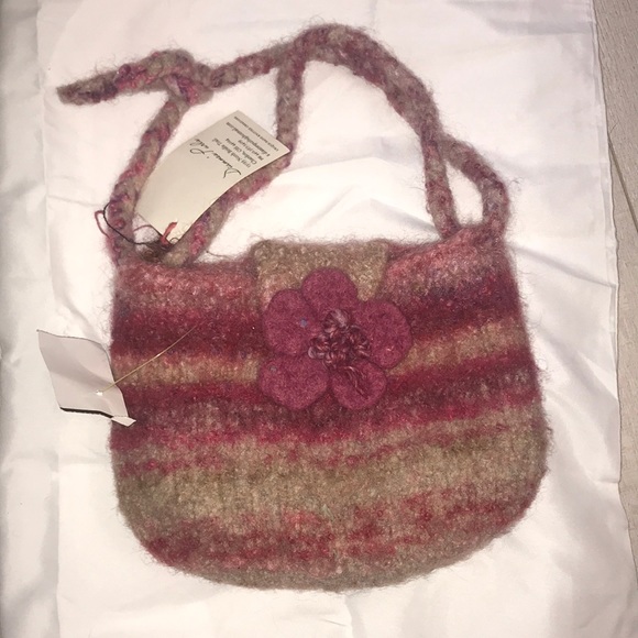 diannes purls Handbags - Dianne’s Purls Hans knitted chunky knit purse NWT